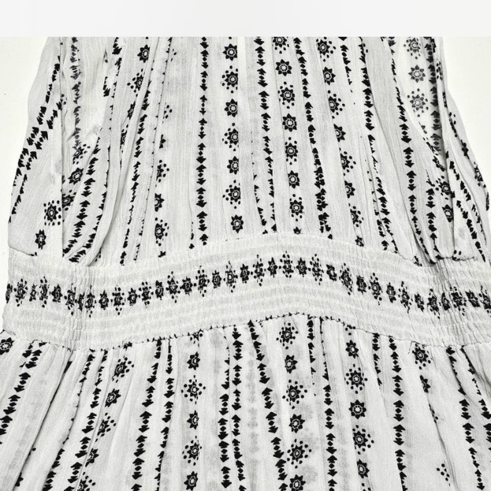 Fashion On Earth Patterned Black and White Romper, Size L - Picture 6 of 7